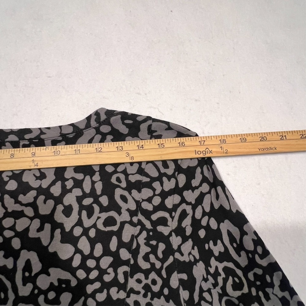 Chico's Tunic Top Blouse Leopard Print Pockets Long Sleeve Women's 1 US Medium - Picture 9 of 11